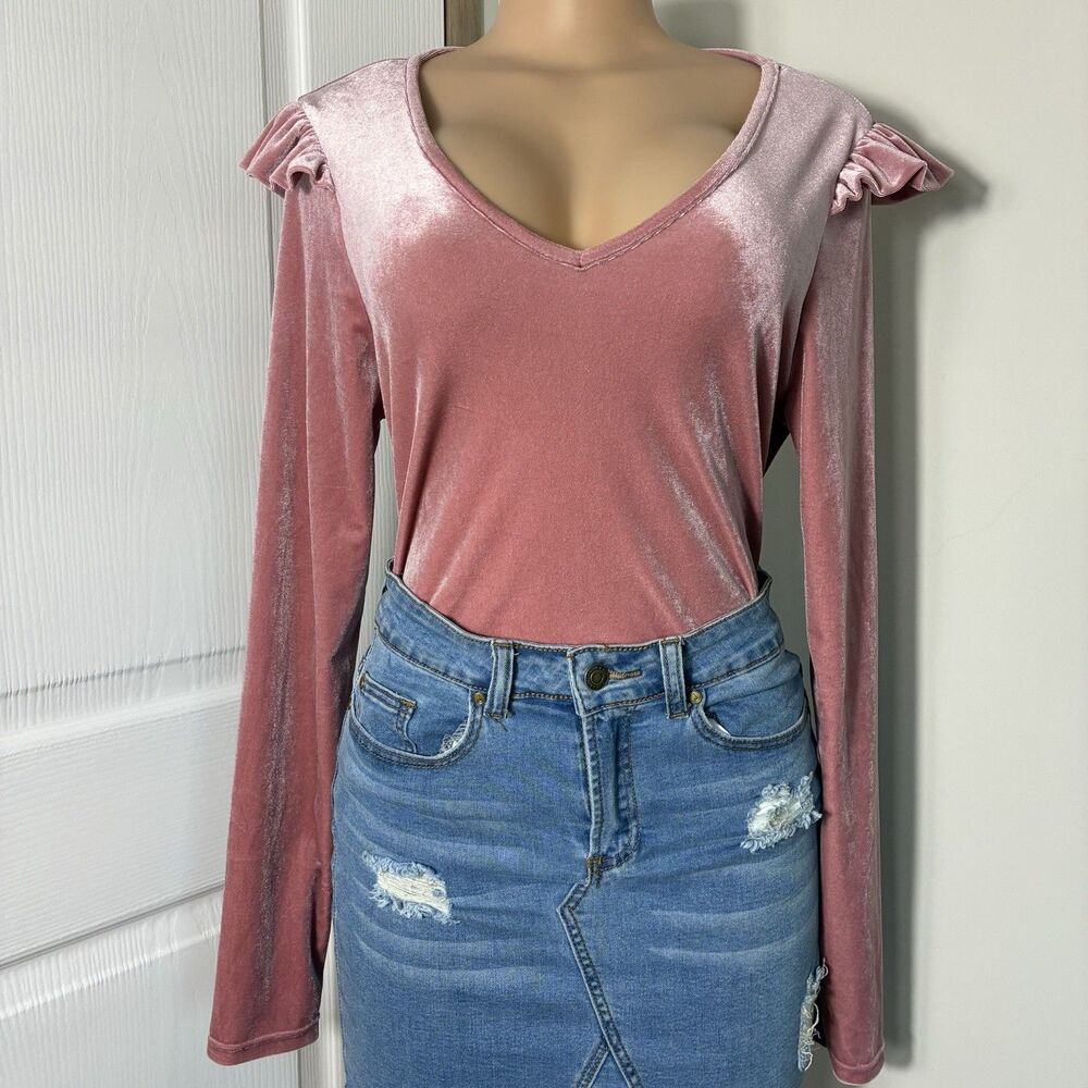 Celebrity Pink Womens Bodysuit Sz L Velvet Long Sleeve Snap Ruffle Shoulder Y2K